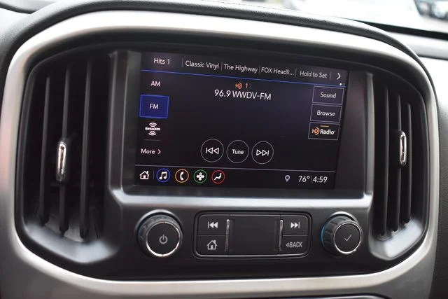 Used 2019 Gray GMC SLT image 30