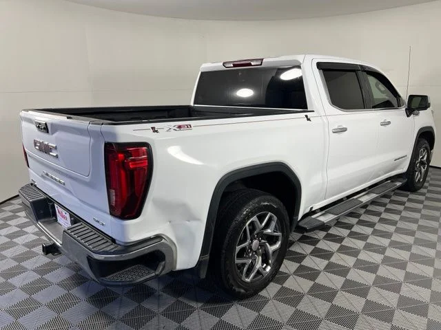 Used 2024 White GMC SLT image 7