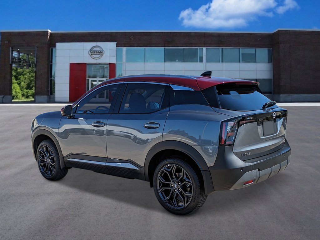 New 2027 Gun Metallic / Scarlet Ember Tintcoat Two-tone Nissan SR image 3