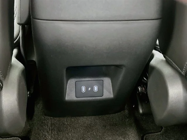 New 2027 Black Hyundai SE image 13