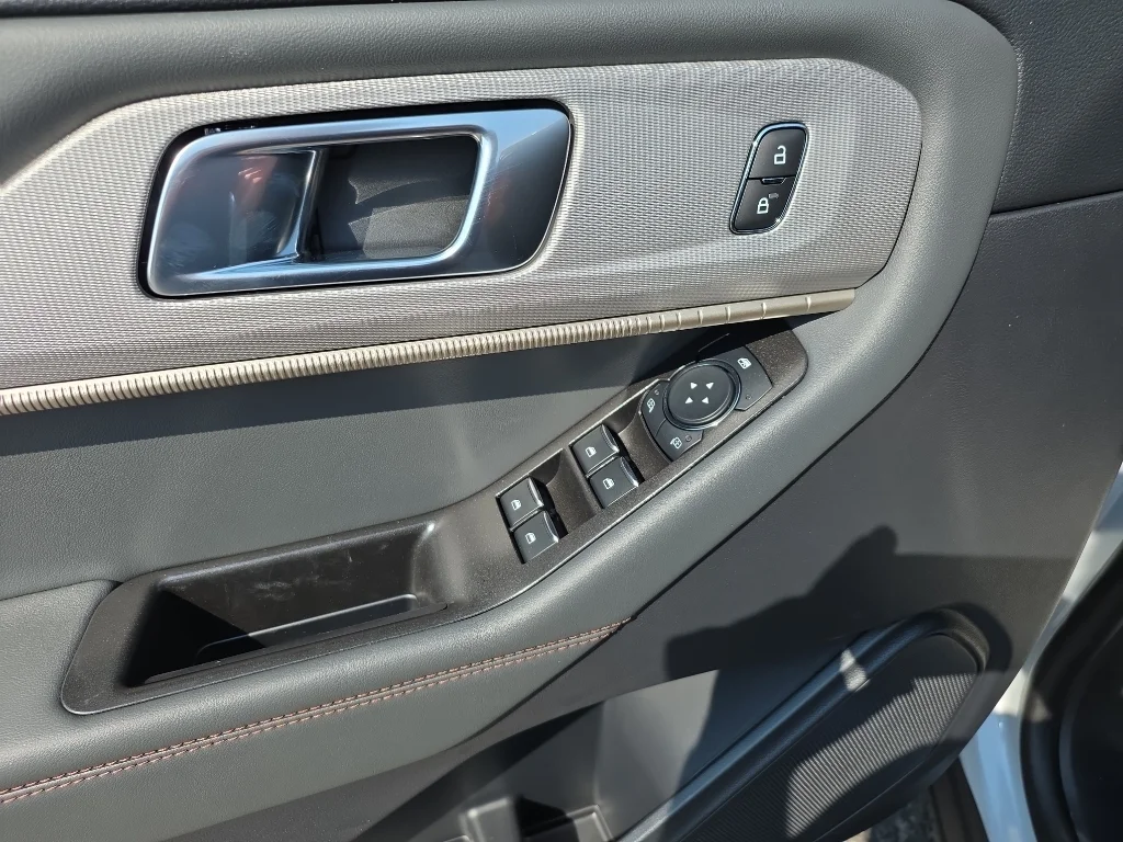 New 2026 Space White Metallic Ford Active image 13