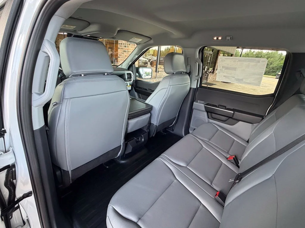 New 2026 Oxford White Ford XL image 13