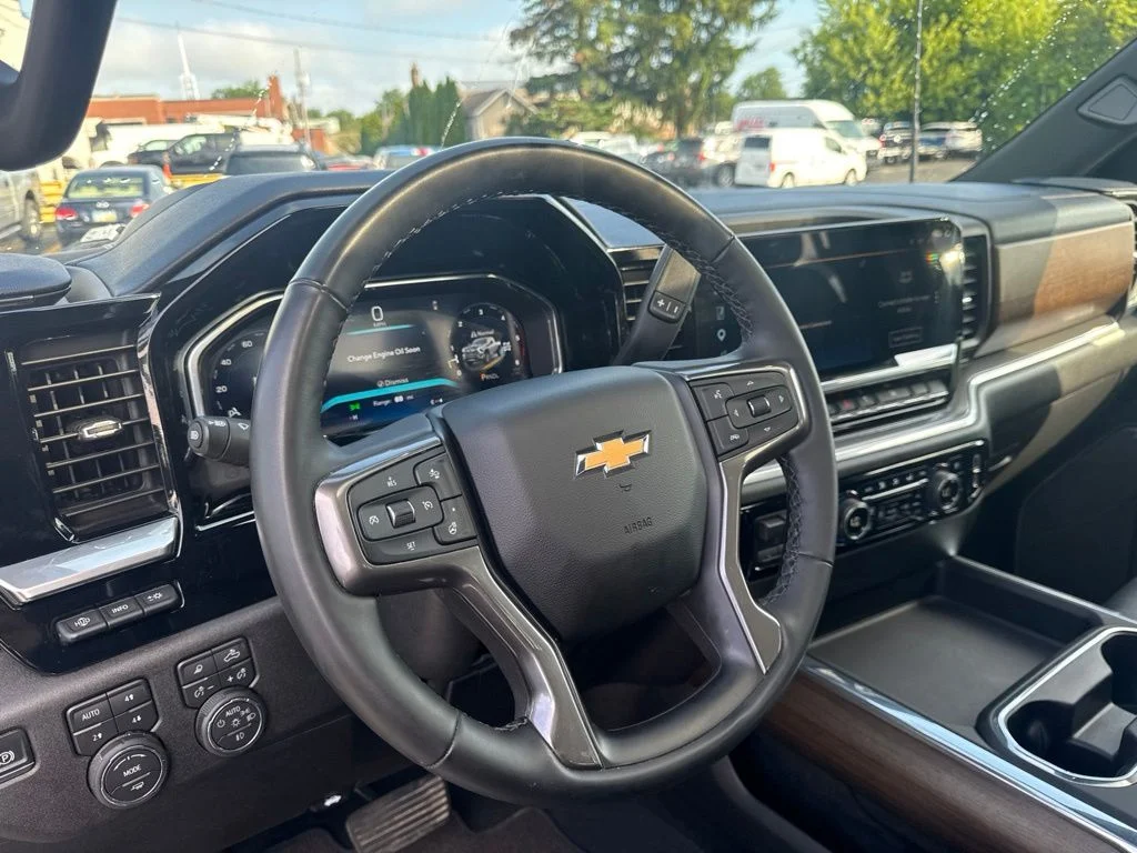 Used 2026 Blue Chevrolet High Country image 11