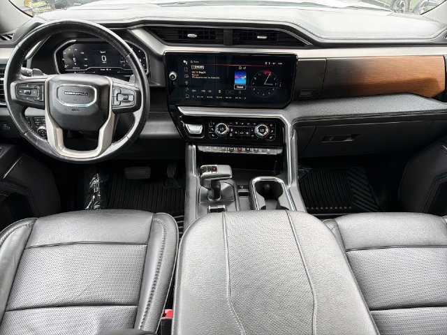 Used 2023  GMC Denali image 17