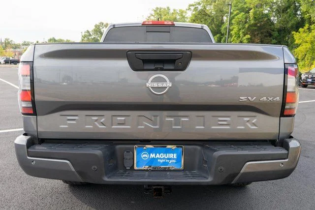 Used 2023 Gray Nissan SV image 7