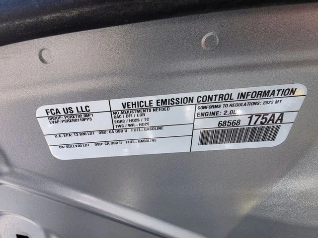 Used 2023 Silver Jeep Latitude image 23