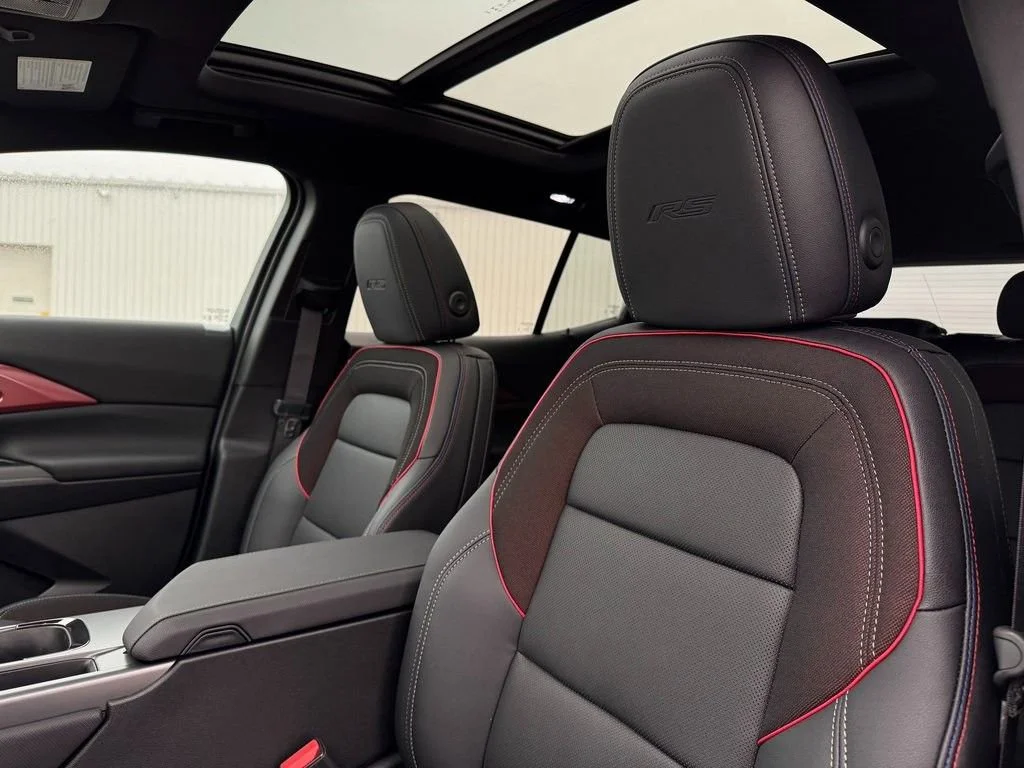 2026 Chevrolet Equinox EV RS - Photo 10