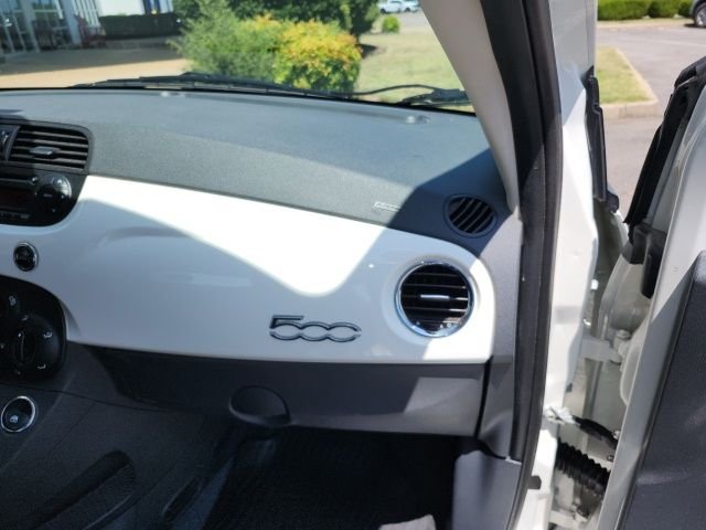 Used 2015 White FIAT Pop image 38