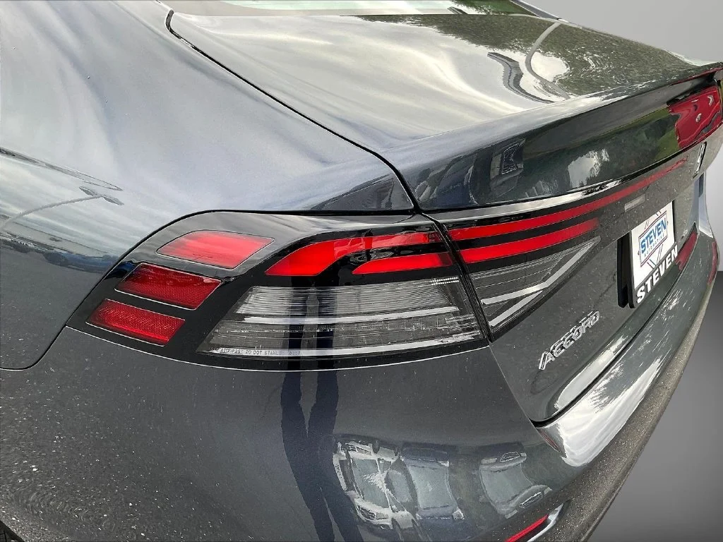 New 2026 Meteorite Gray Metallic Honda SE image 25