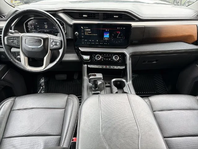Used 2023  GMC Denali image 17