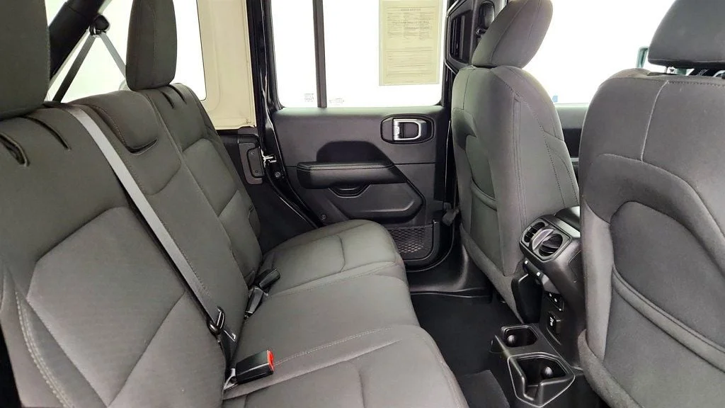 Used 2022 Black Clearcoat Jeep Unlimited Sahara 4x4 w/ Hardtop & Trailer Tow Group image 22