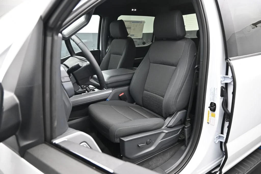 New 2026 White Ford XLT image 9