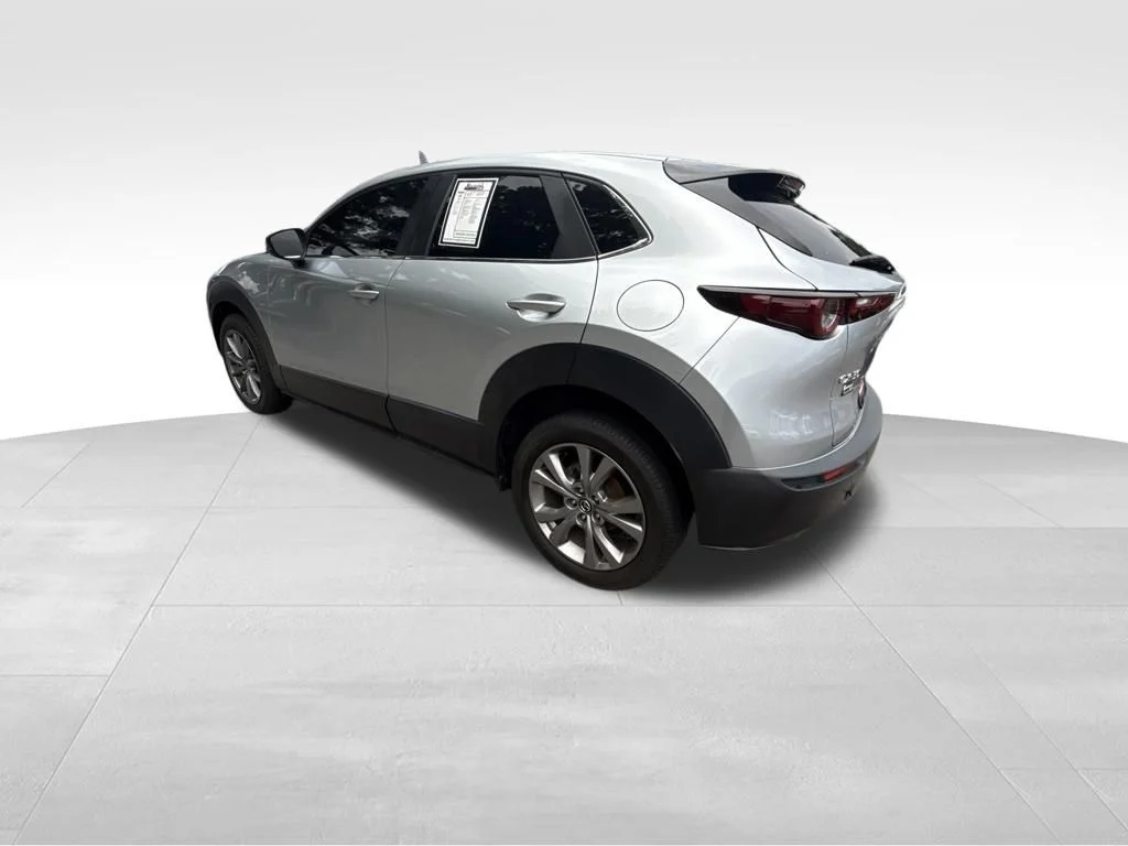Used 2021 Silver Mazda Preferred image 3