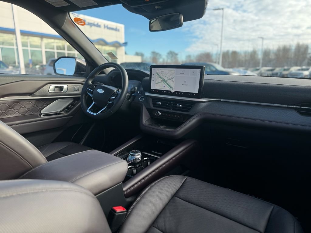 2025 Ford Explorer Platinum - Photo 24