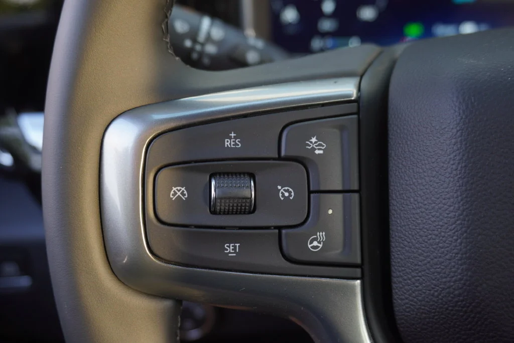 New 2026 Sterling Gray Metallic Chevrolet LT (2FL) image 19