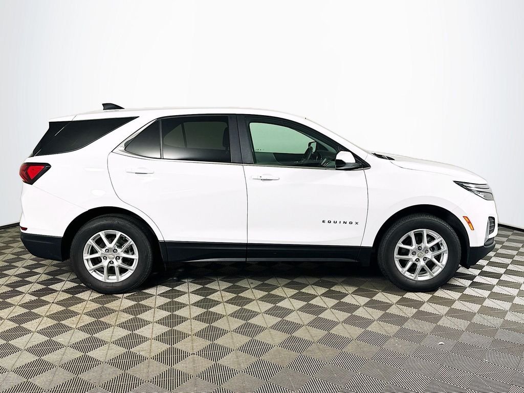 Used 2023 Summit White Chevrolet LT image 4