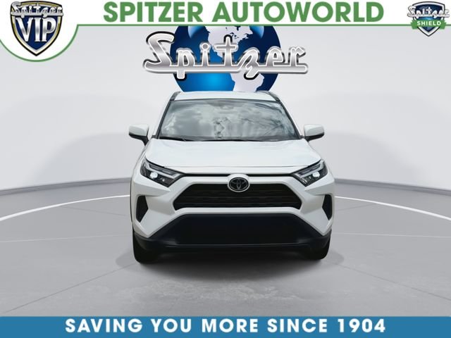 Used 2025 White Toyota XLE image 4