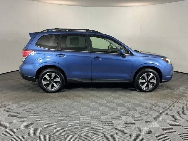 Used 2018 Blue Subaru 2.5i Limited image 4