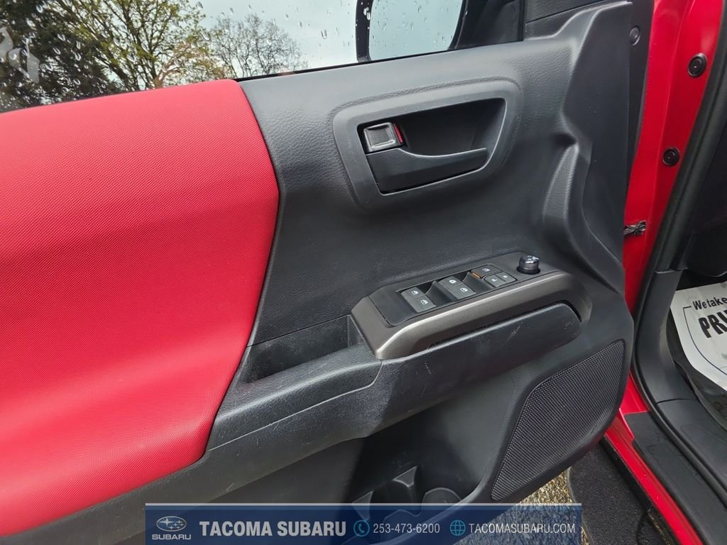 2020 Toyota Tacoma SR5 - Photo 11