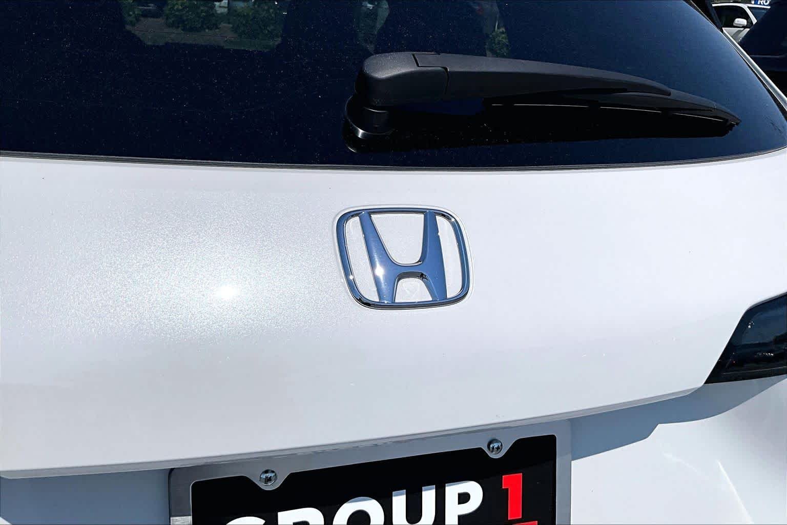 Used 2024 Platinum White Pearl Honda Sport image 30
