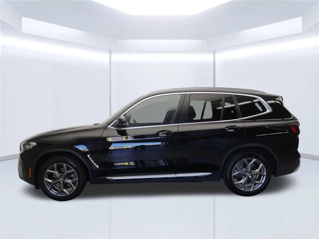Used 2023 Jet Black BMW xDrive30i image 2