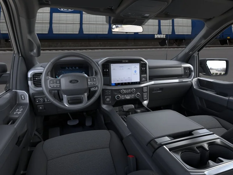New 2026 Oxford White Ford XLT image 9