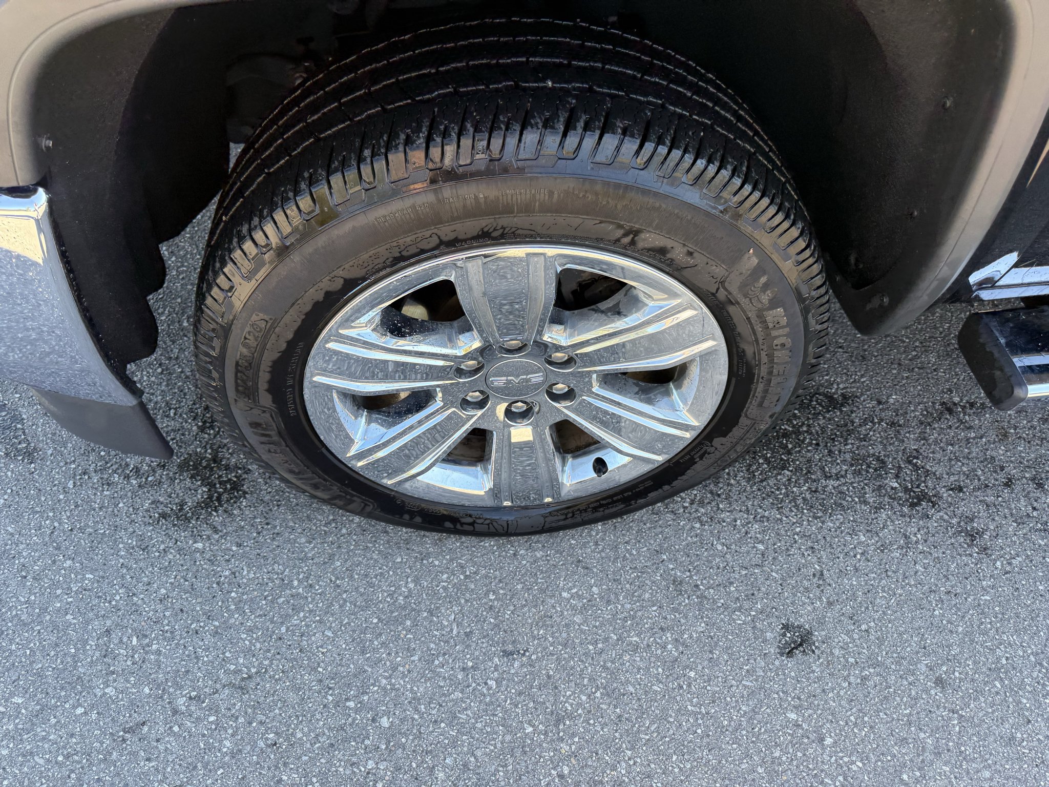 Used 2018 ONYX BLACK GMC SLT image 10