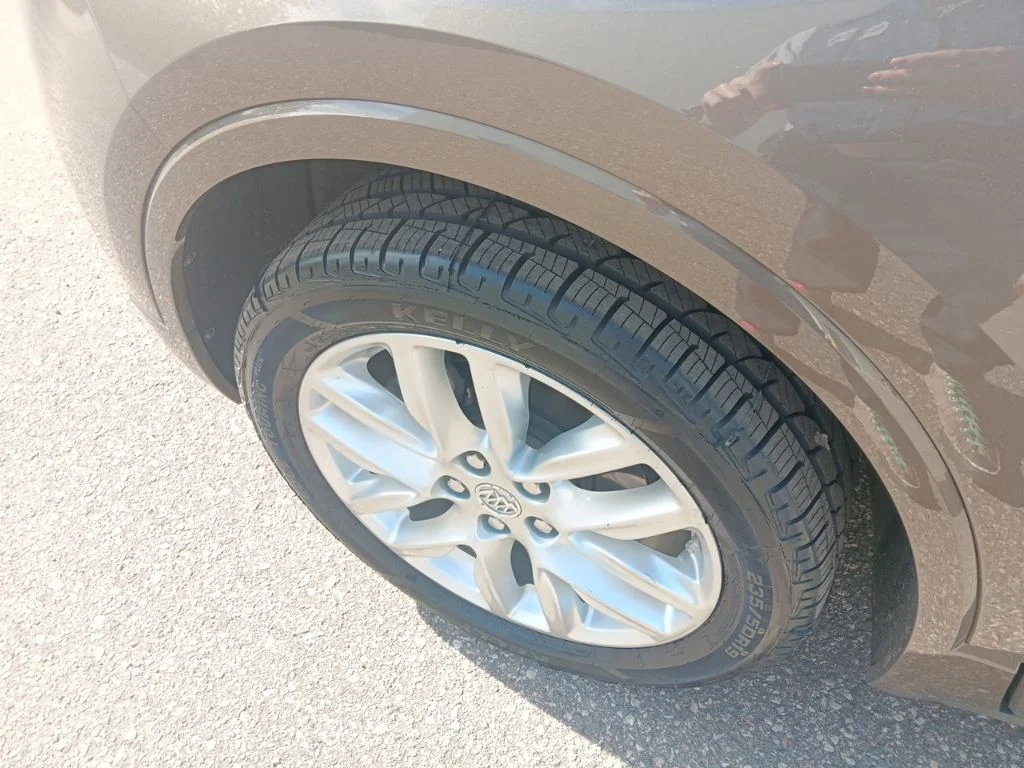 Used 2019 Bronze Alloy Metallic Buick Premium I image 23