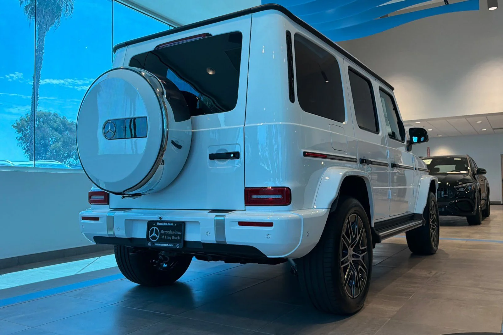 New 2027 Polar White Mercedes-Benz G 580 image 4