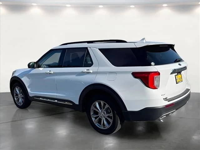 Used 2020 White Ford XLT image 4