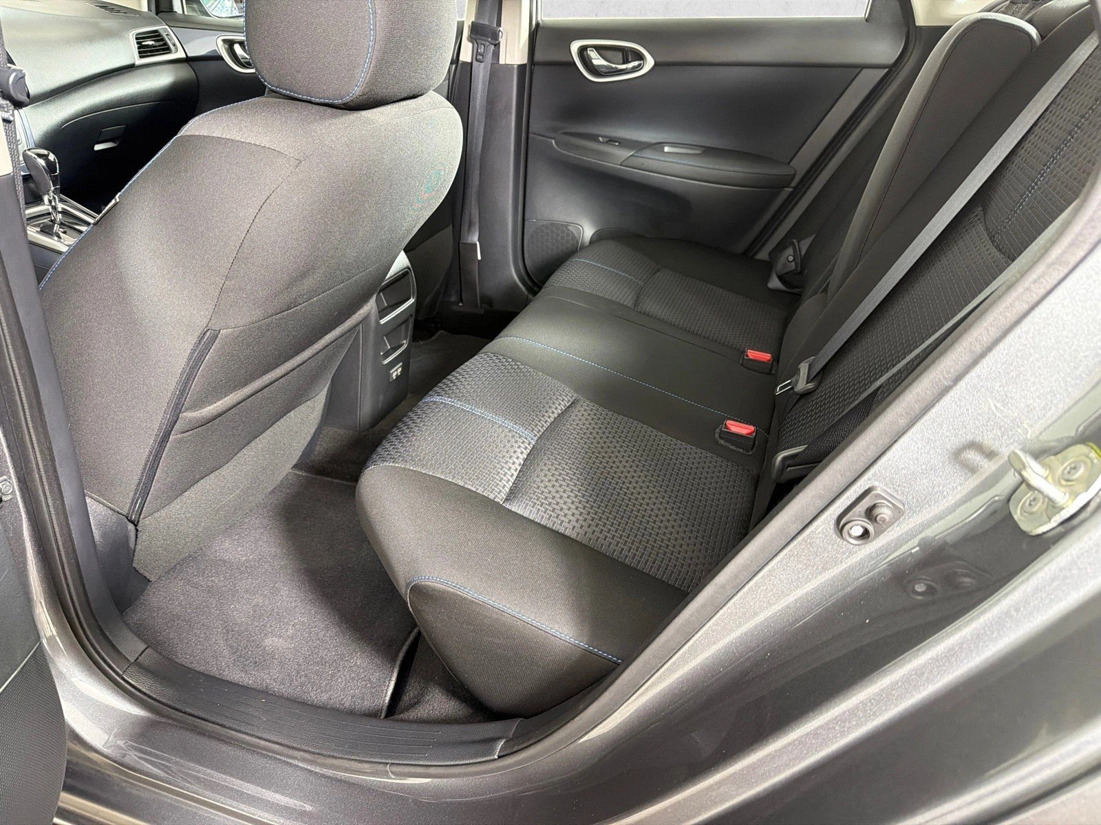 Used 2018 Gun Metallic Nissan SR Turbo image 21