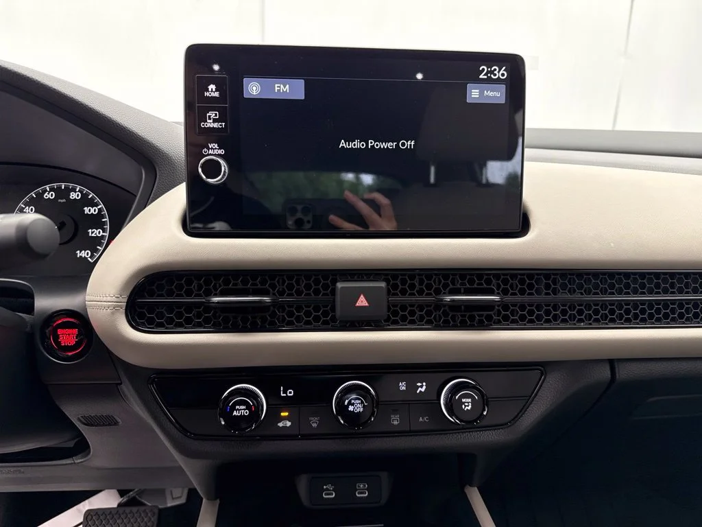 New 2027 Platinum White Pearl Honda LX image 20