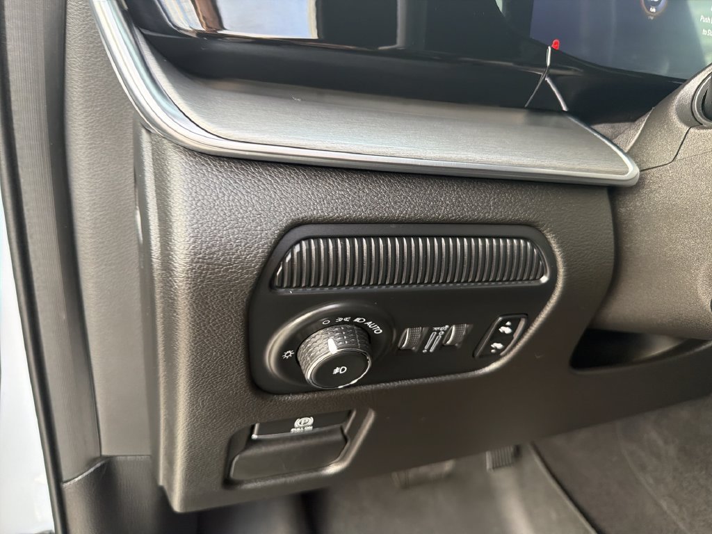 2023 Jeep Wagoneer Series II - Photo 11