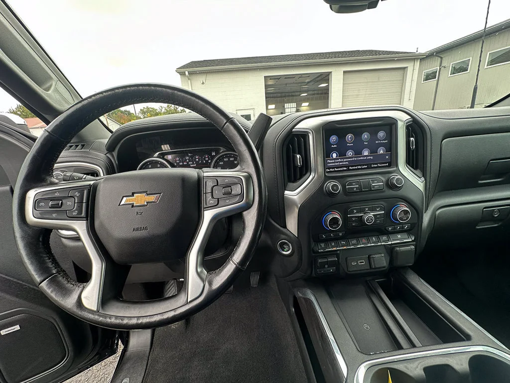 Used 2020 BLACK Chevrolet LTZ image 39