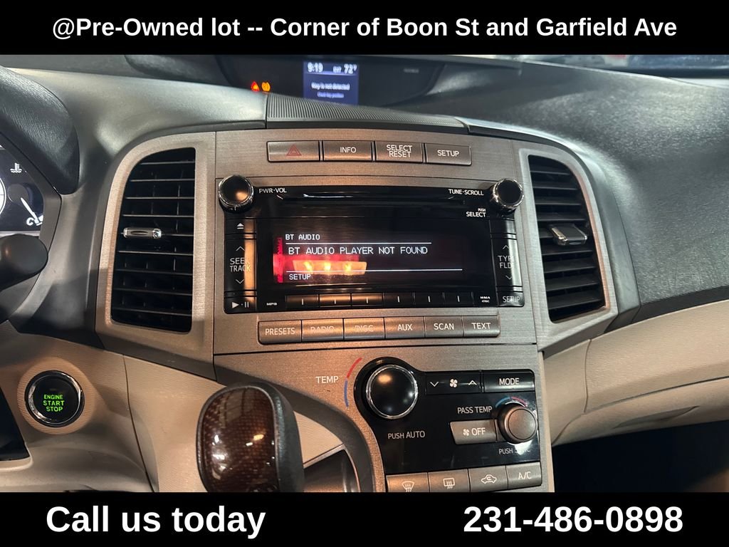 Used 2010  Toyota Base image 18