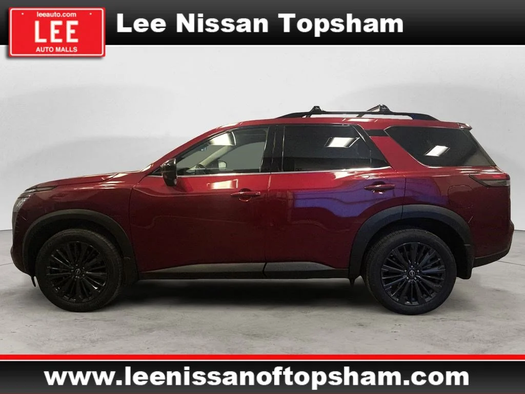 New 2026 Scarlet Ember Tintcoat Nissan SL image 2