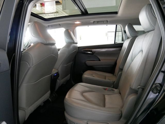Used 2021 Midnight Black Metallic Toyota Platinum image 10