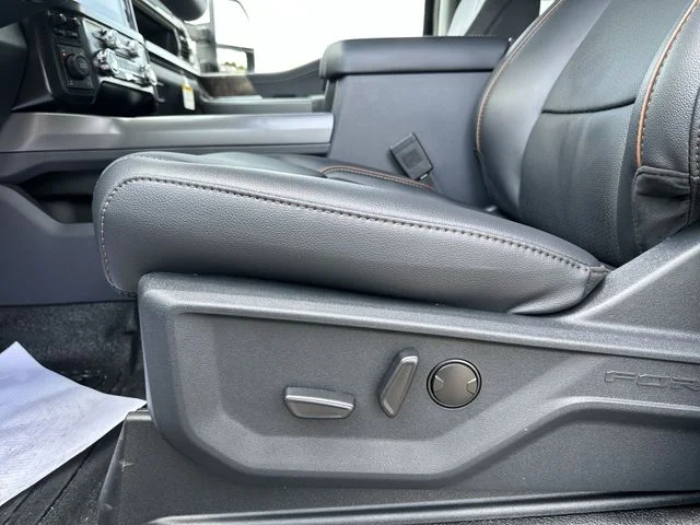 New 2026 Agate Black Metallic Ford F-250® Lariat® image 44