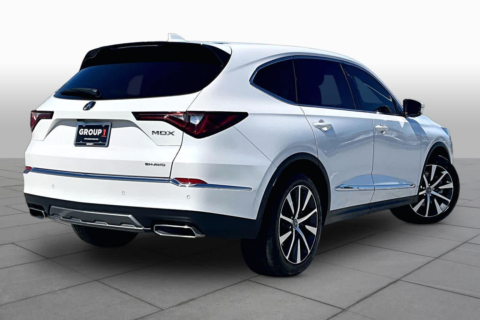 Used 2025 Platinum White Pearl Acura w/Technology Package image 13