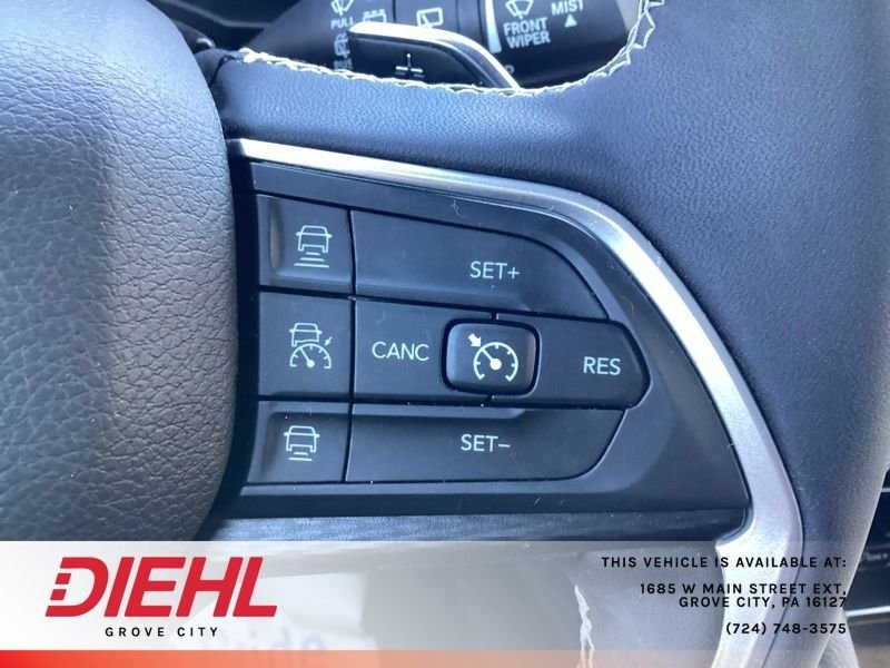 Used 2023 Silver Jeep Altitude X image 32