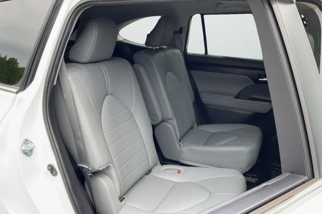 2024 Toyota Highlander XLE - Photo 21