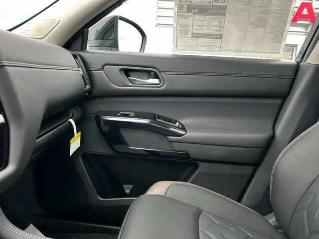 2026 Nissan Pathfinder Platinum - Photo 39