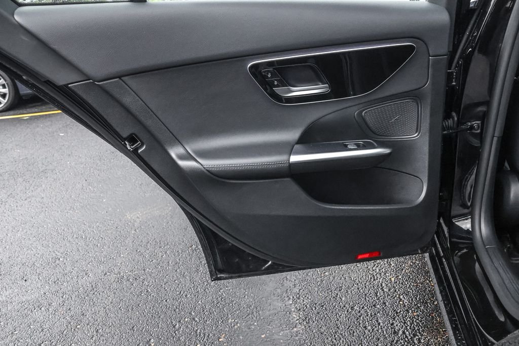 Used 2025  Mercedes-Benz C 300 image 27