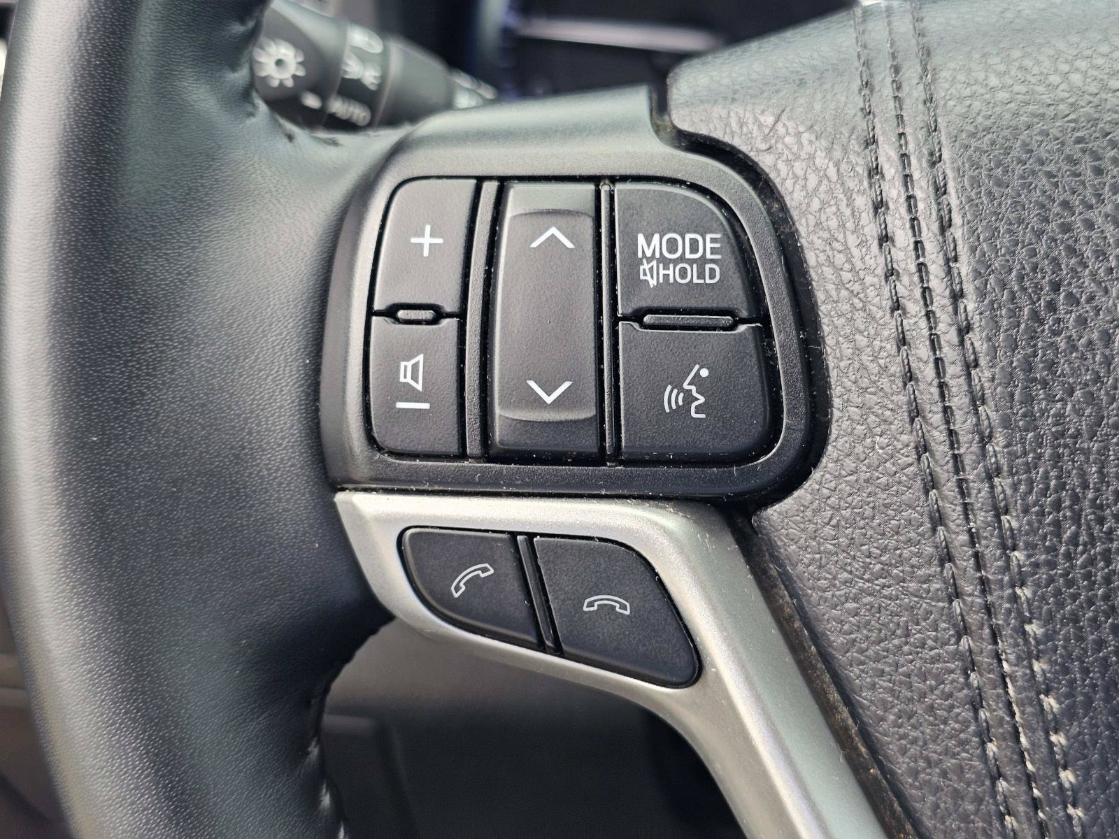 Used 2019 Black Toyota  image 21
