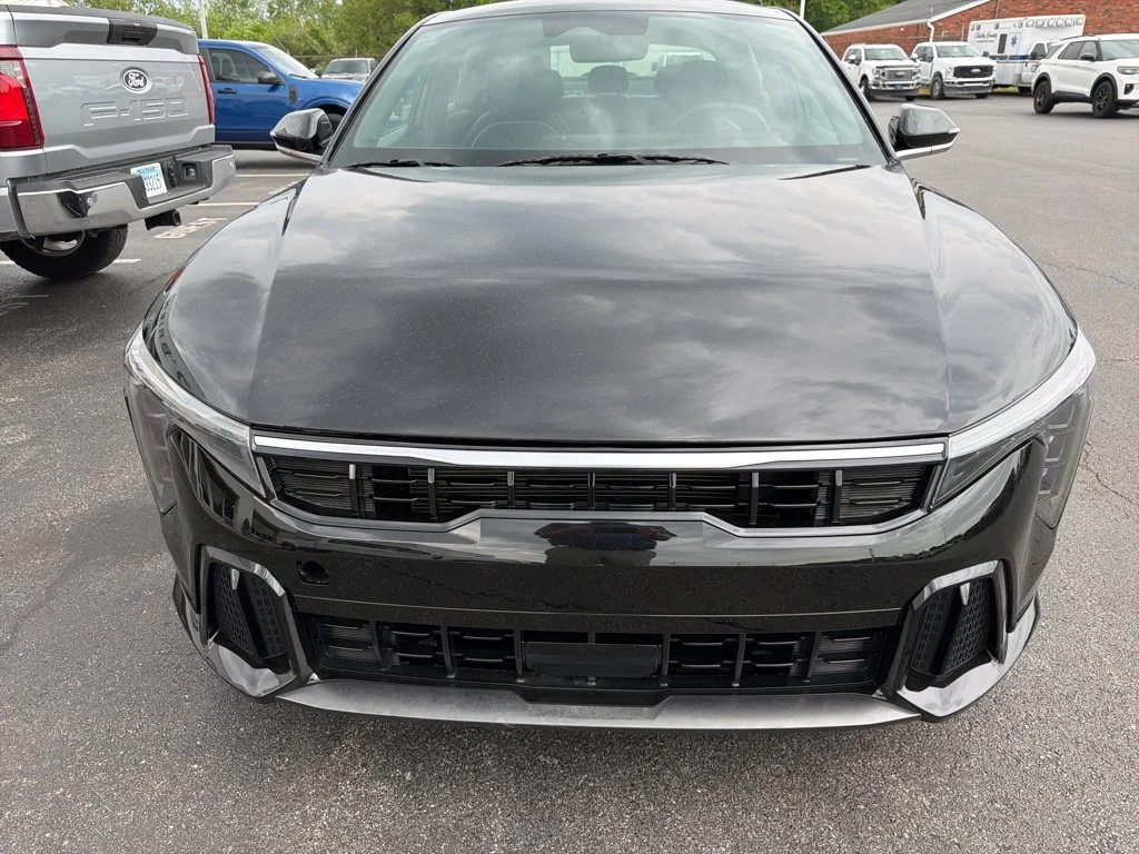 Used 2025 Aurora Black Kia GT-Line image 7