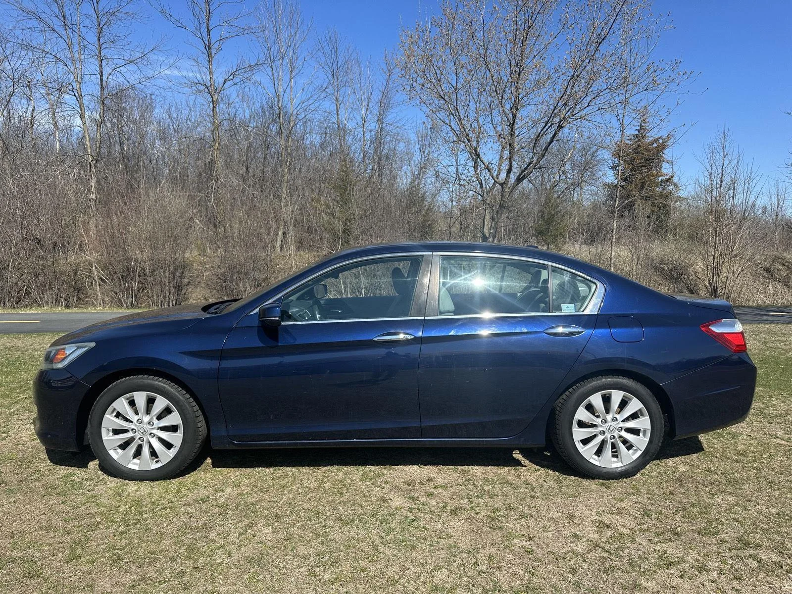 Used 2014 Honda Accord EX-L with VIN 1HGCR2F89EA286302 for sale in Waconia, Minnesota