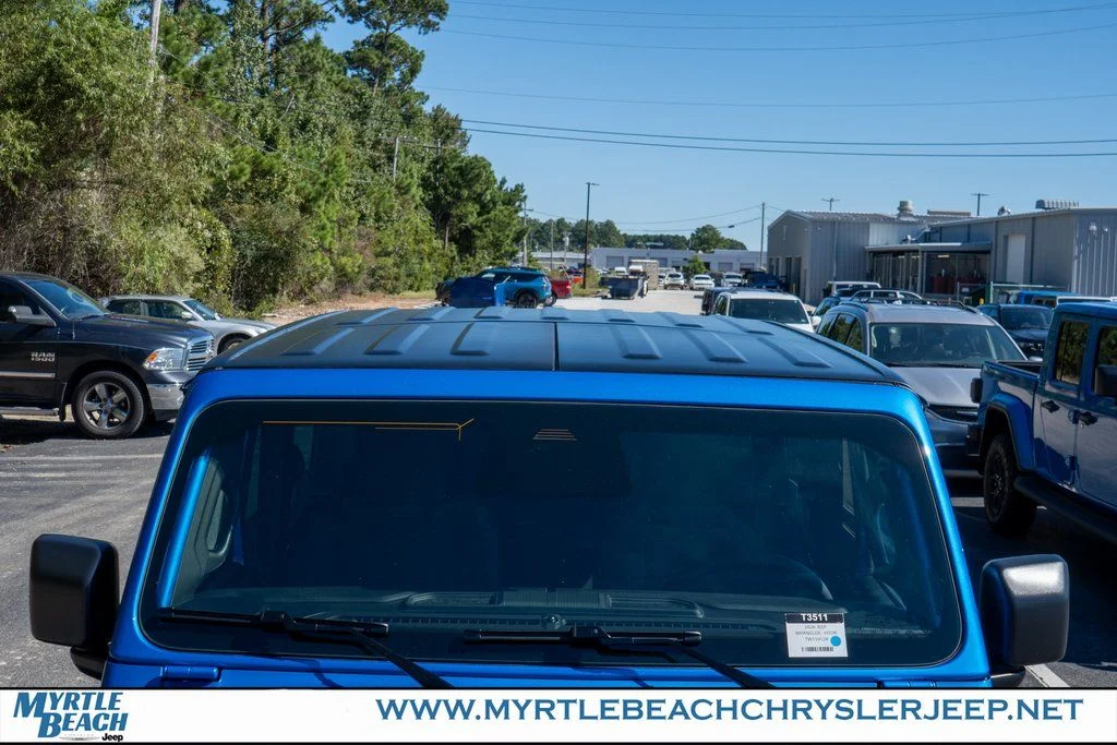 New 2026 Hydro Blue Pearl-Coat Exterior Paint Jeep Sport S image 10