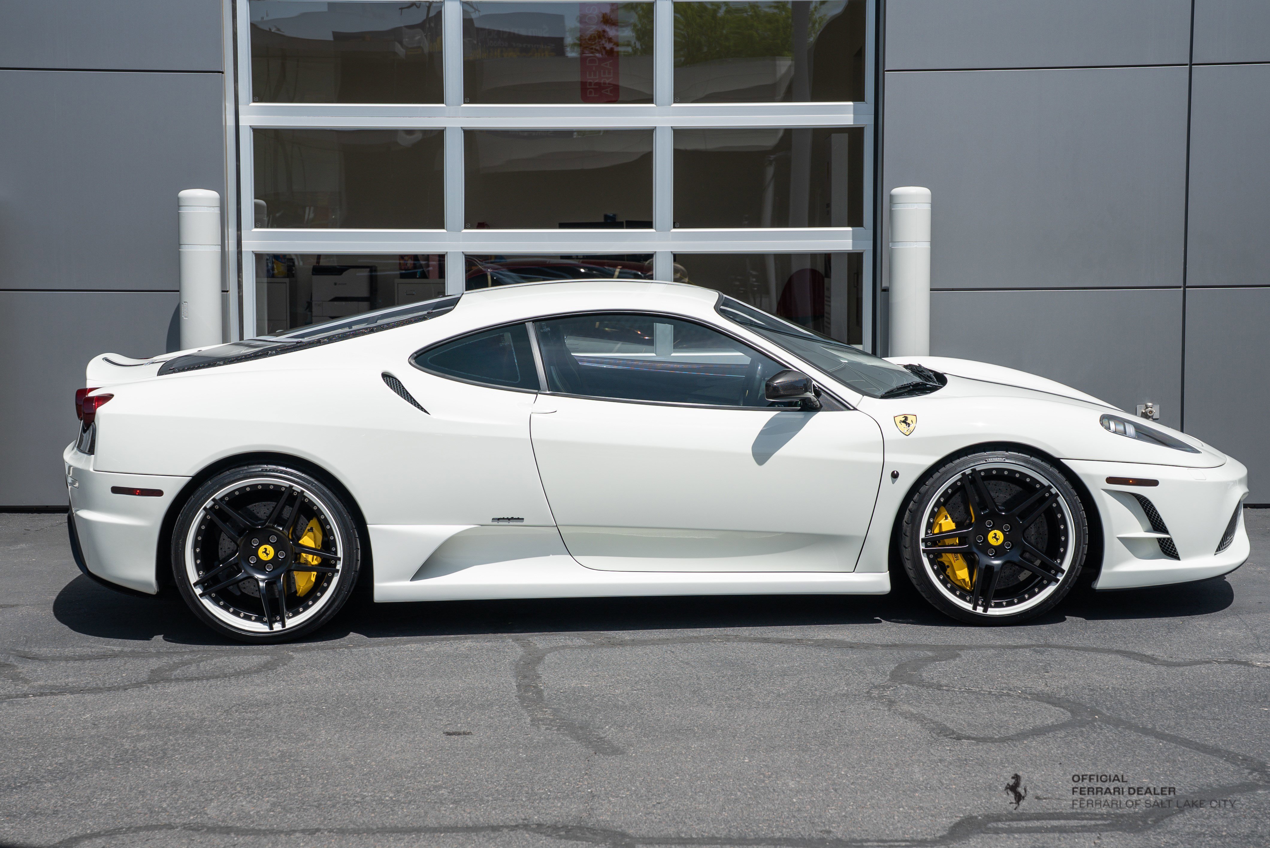 Used 2009 Bianco Avus Ferrari  image 12