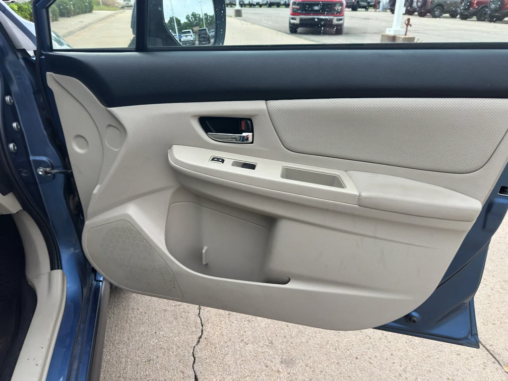 Used 2014 Quartz Blue Pearl Subaru Limited image 24