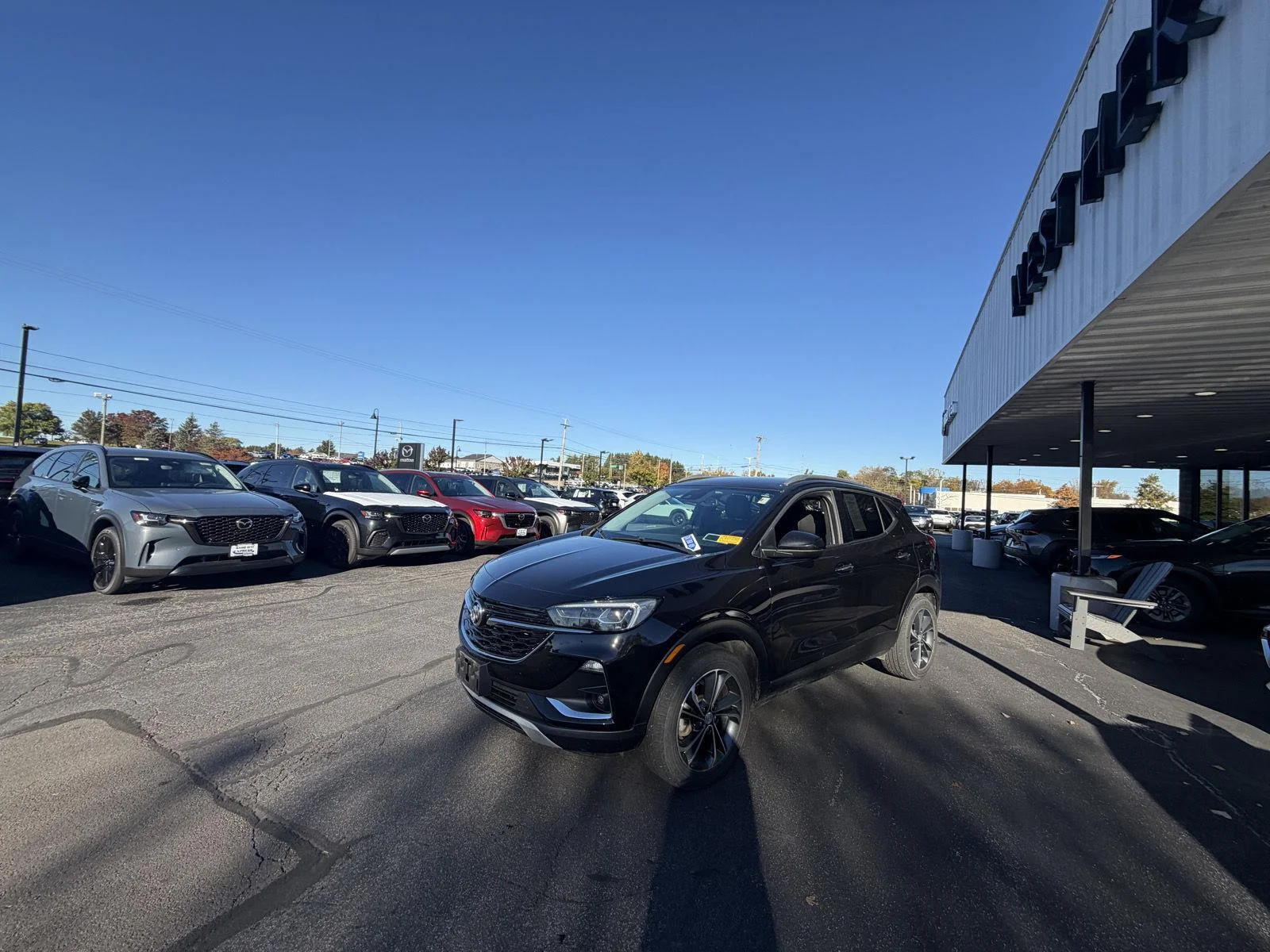 Used 2023 Ebony Twilight Metallic Buick Essence image 3